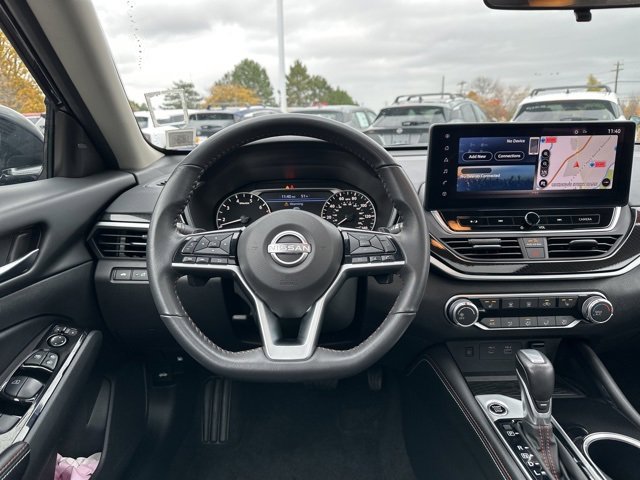 Used 2024 Nissan Altima 2.5 SR w/ SR Premium Package image 14