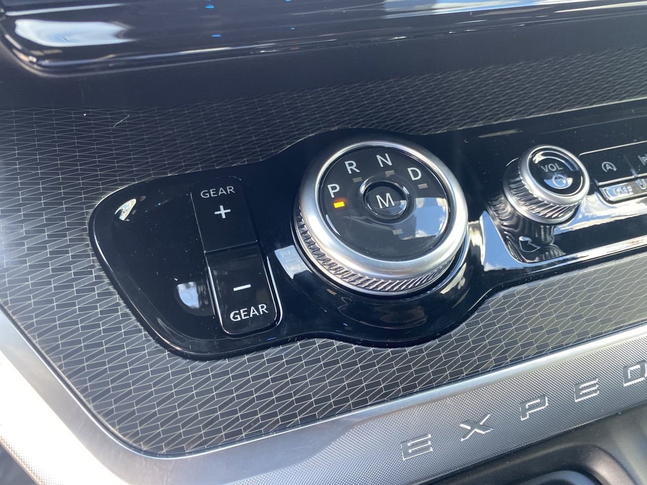 New 2026 Ford Expedition Platinum w/ Stealth Appearance Package AWD/4WD image 31