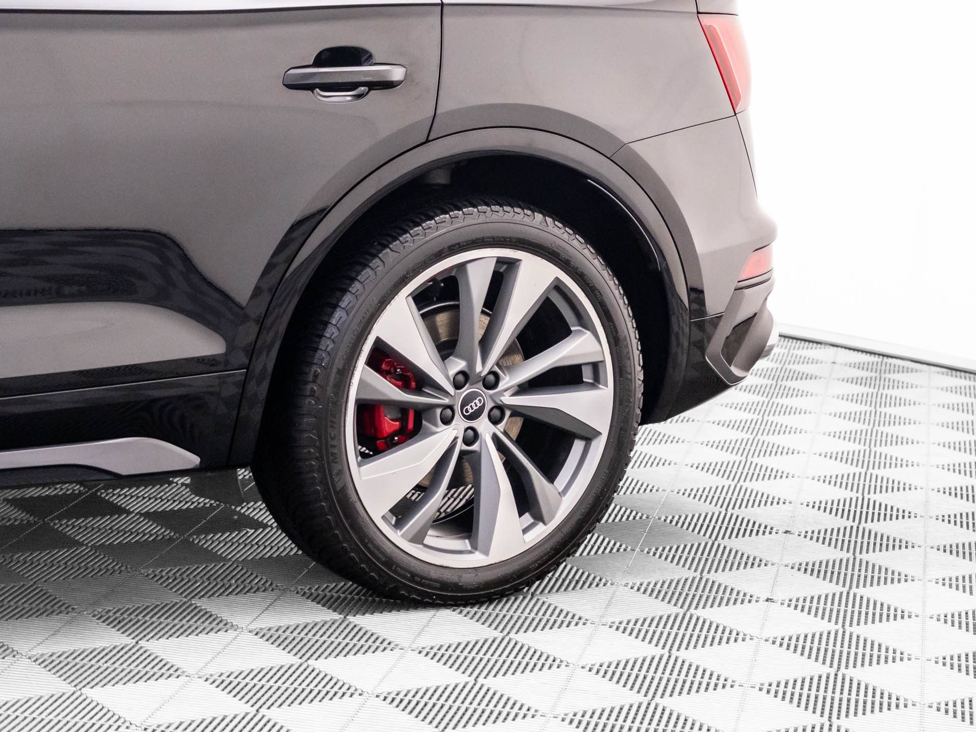 Used 2021 Audi SQ5 Premium Plus w/ Premium Plus Package AWD/4WD image 34