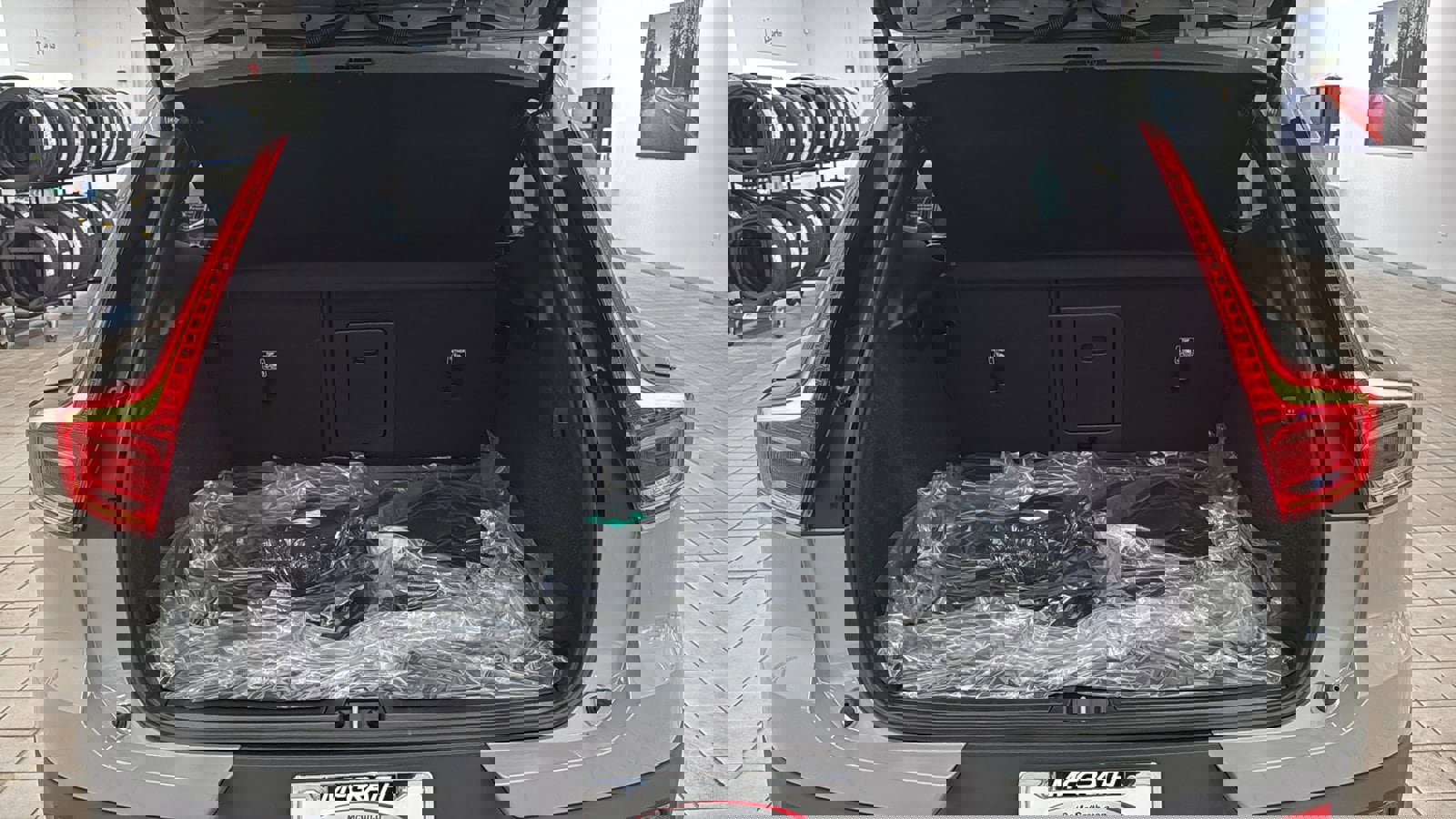 Used 2026 Volvo XC40 B5 Plus w/ Protection Package Premier image 29