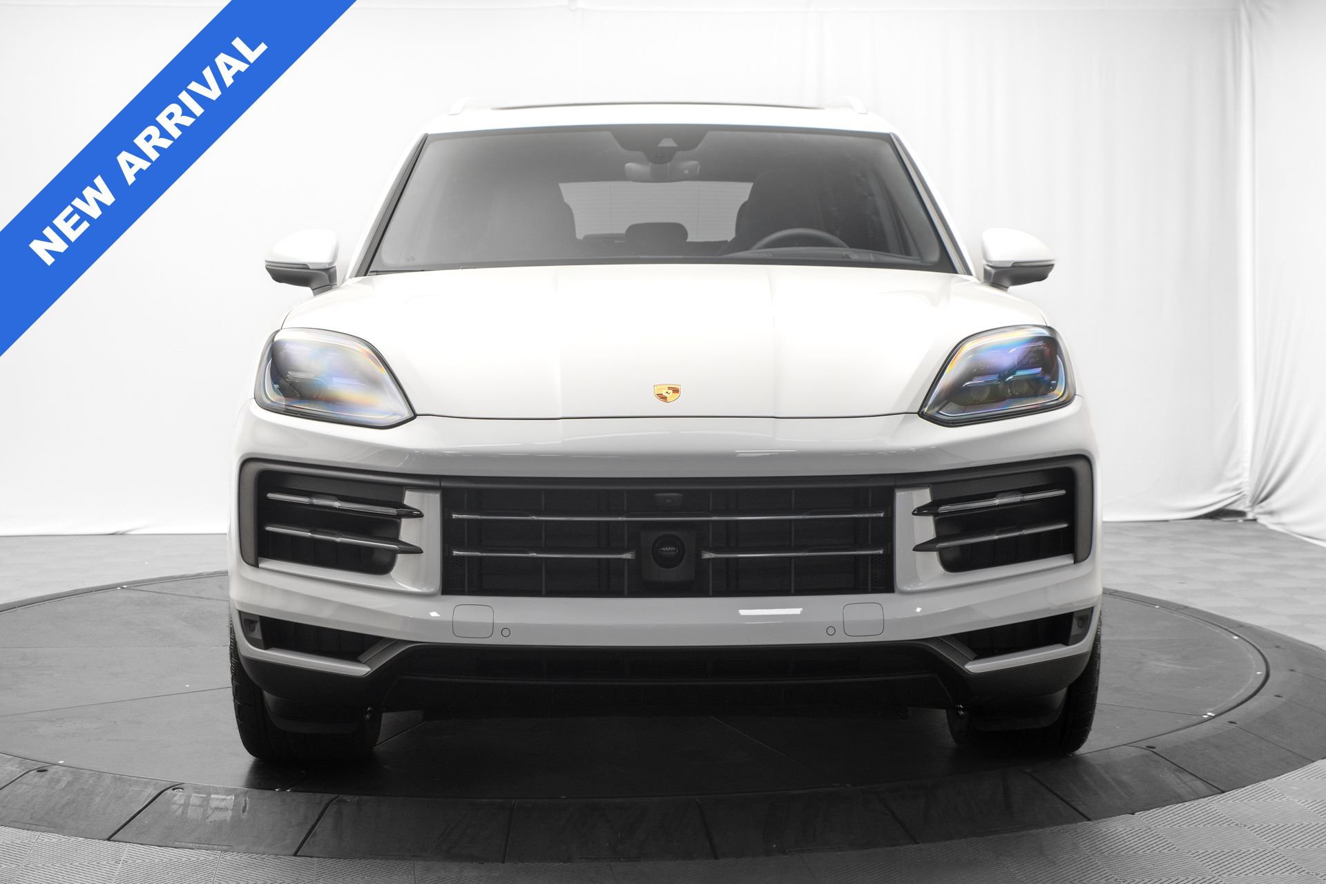 Used 2025 Porsche Cayenne S AWD/4WD image 8