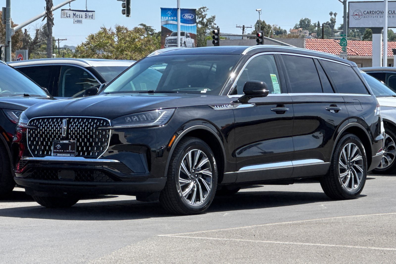 New 2025 Lincoln Aviator 2WD w/ Equipment Group 101A image 7