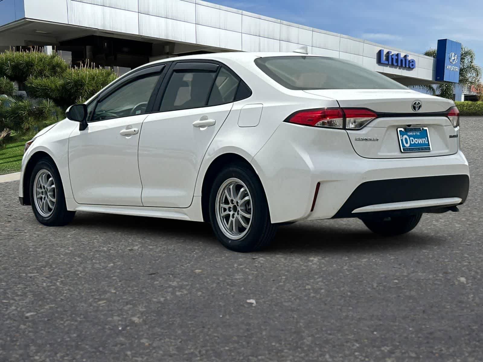 Used 2022 Toyota Corolla LE w/ Carpet Mat Package (TMS) FWD image 7