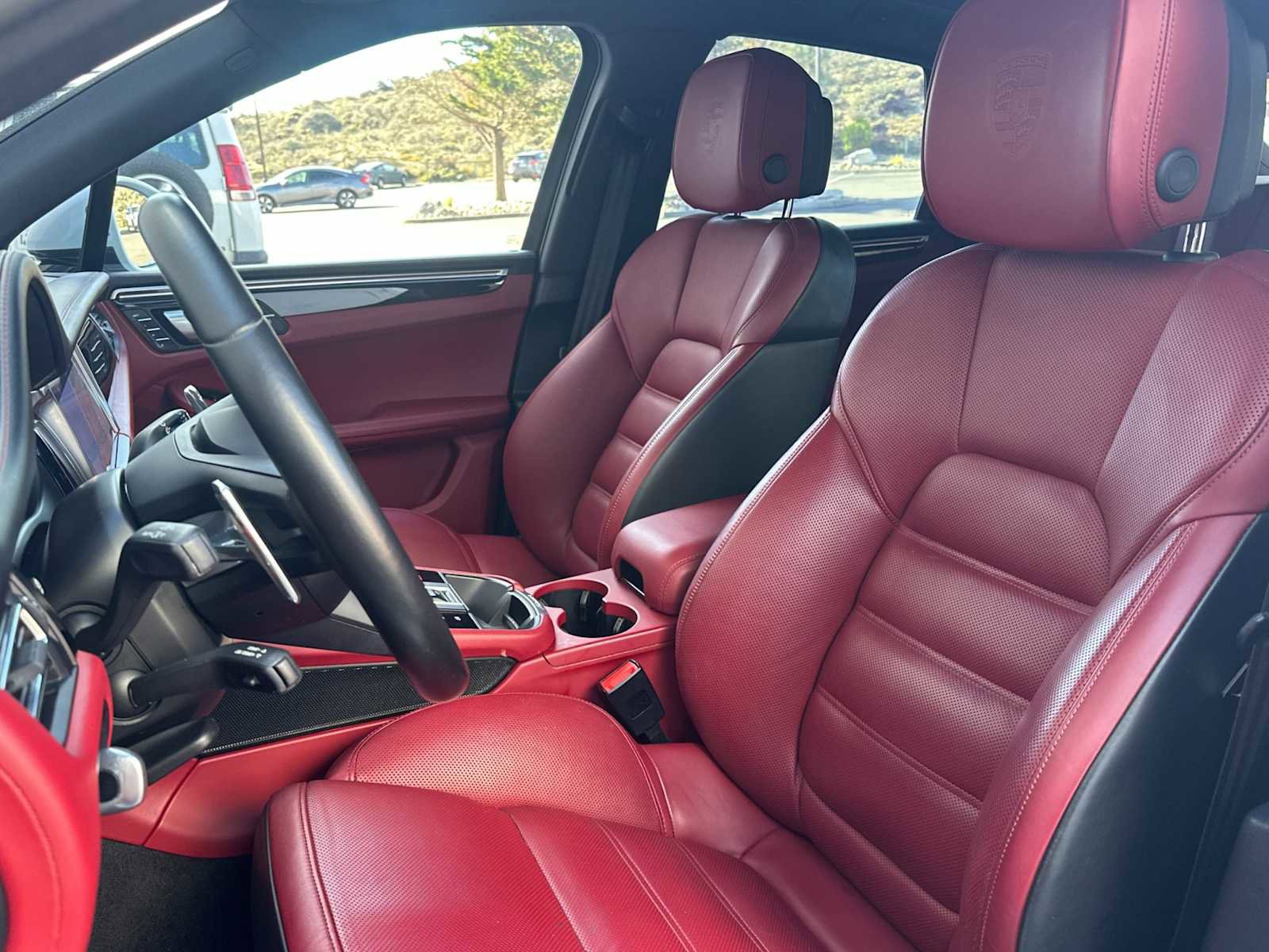 Certified 2022 Porsche Macan S image 5