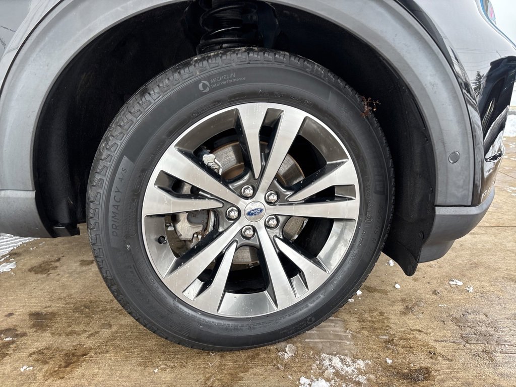 Used 2020 Ford Explorer Platinum w/ Premium Technology Package image 35