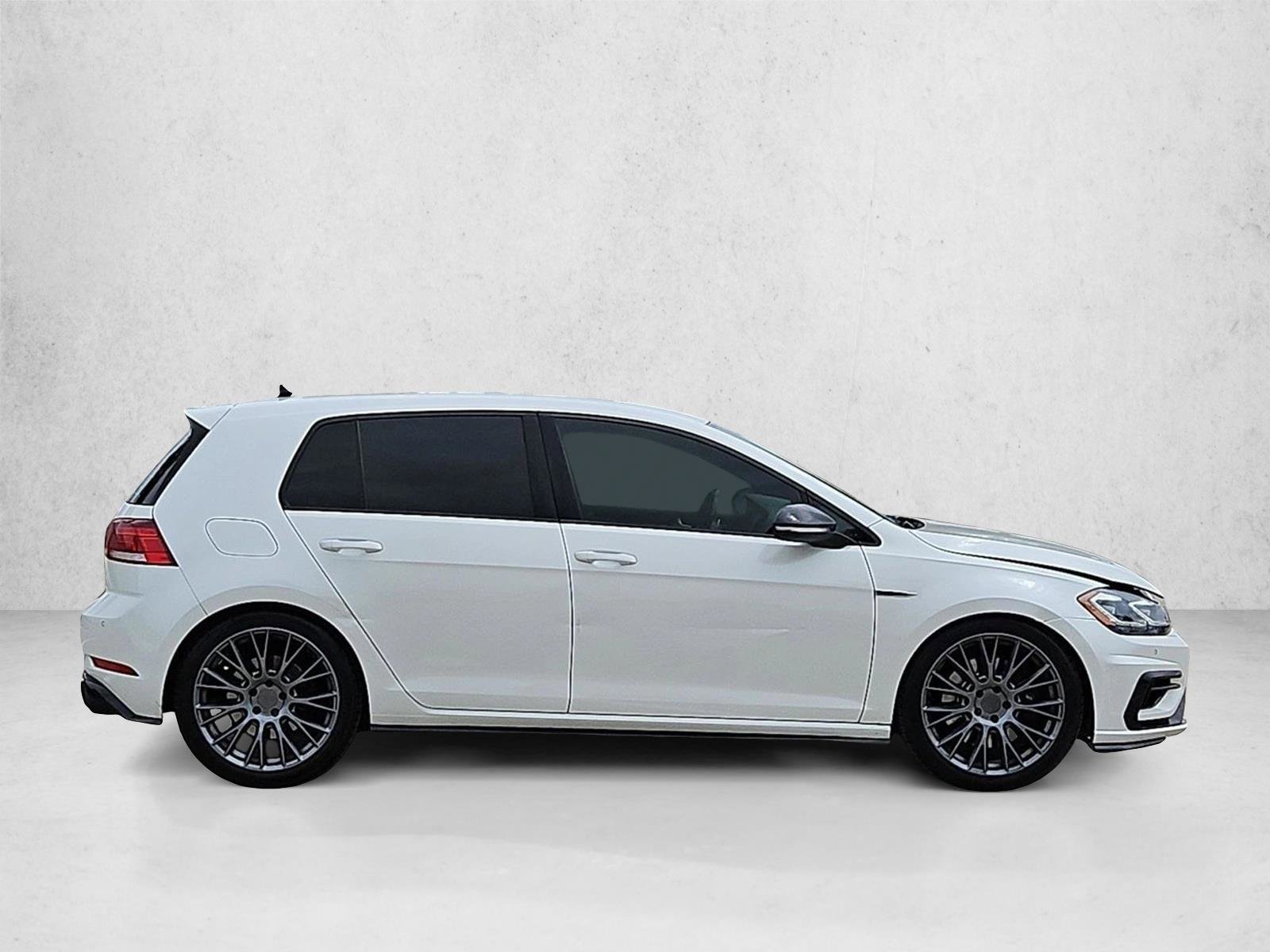 Used 2019 Volkswagen Golf 4-Door AWD/4WD image 4