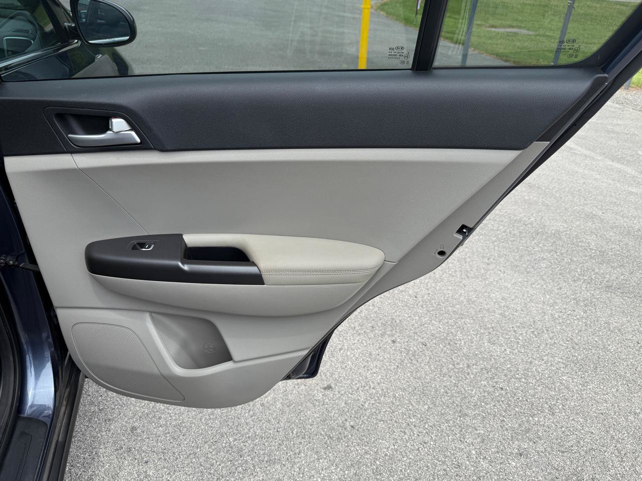 Used 2020 Kia Sportage LX FWD image 32