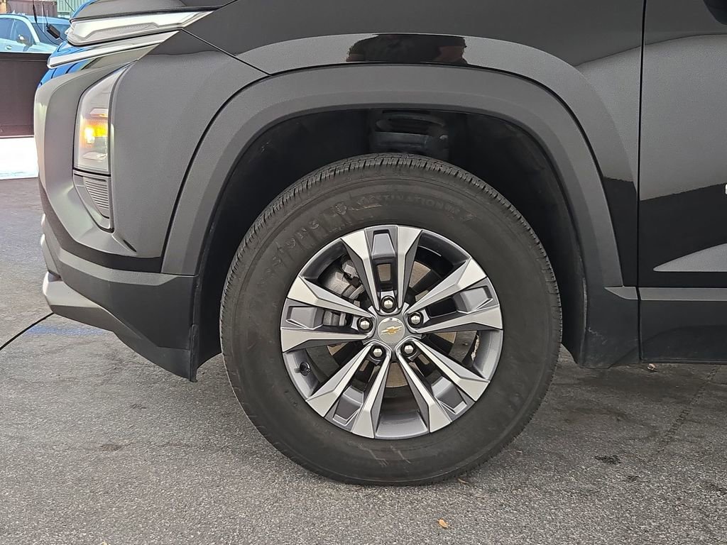 Used 2025 Chevrolet Equinox LT image 39