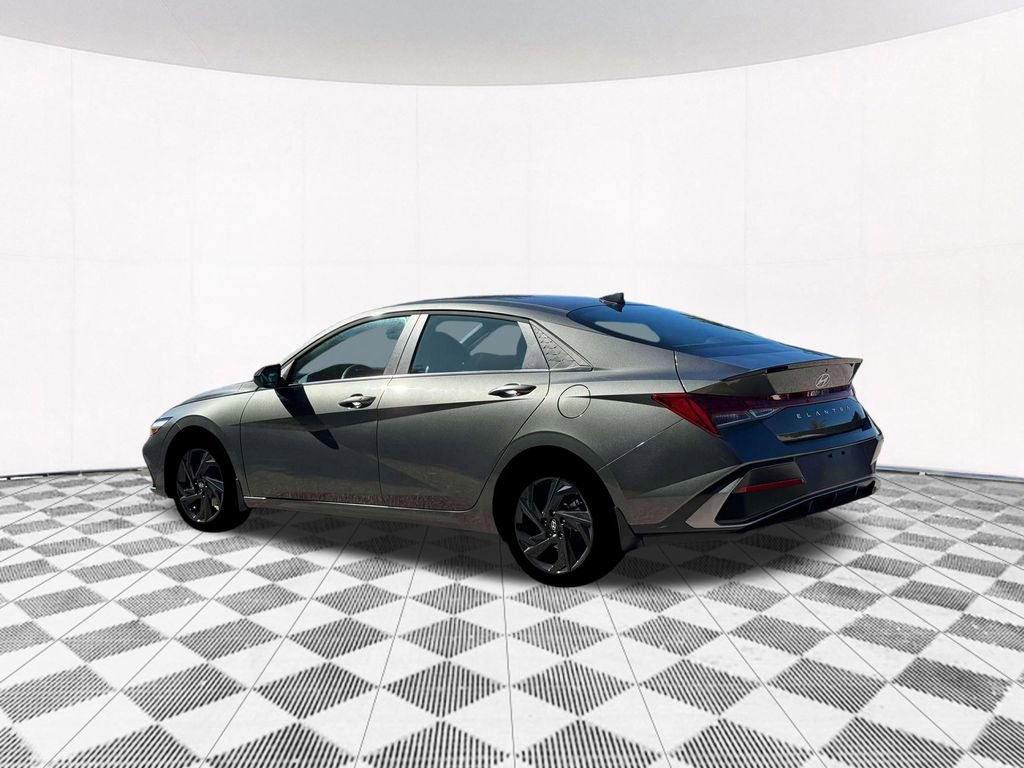 New 2026 Hyundai Elantra SEL Sport image 6