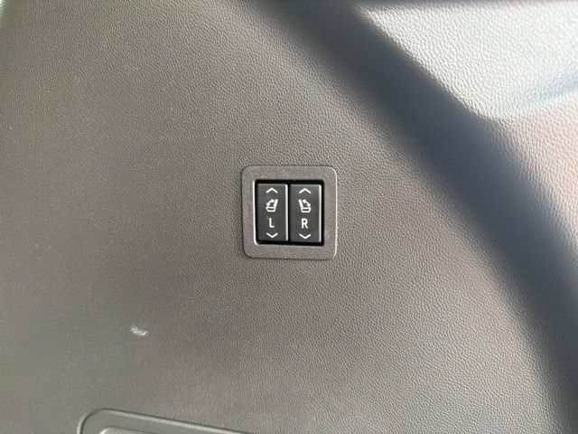 Certified 2024 Buick Enclave Avenir w/ Avenir Technology Package FWD image 17