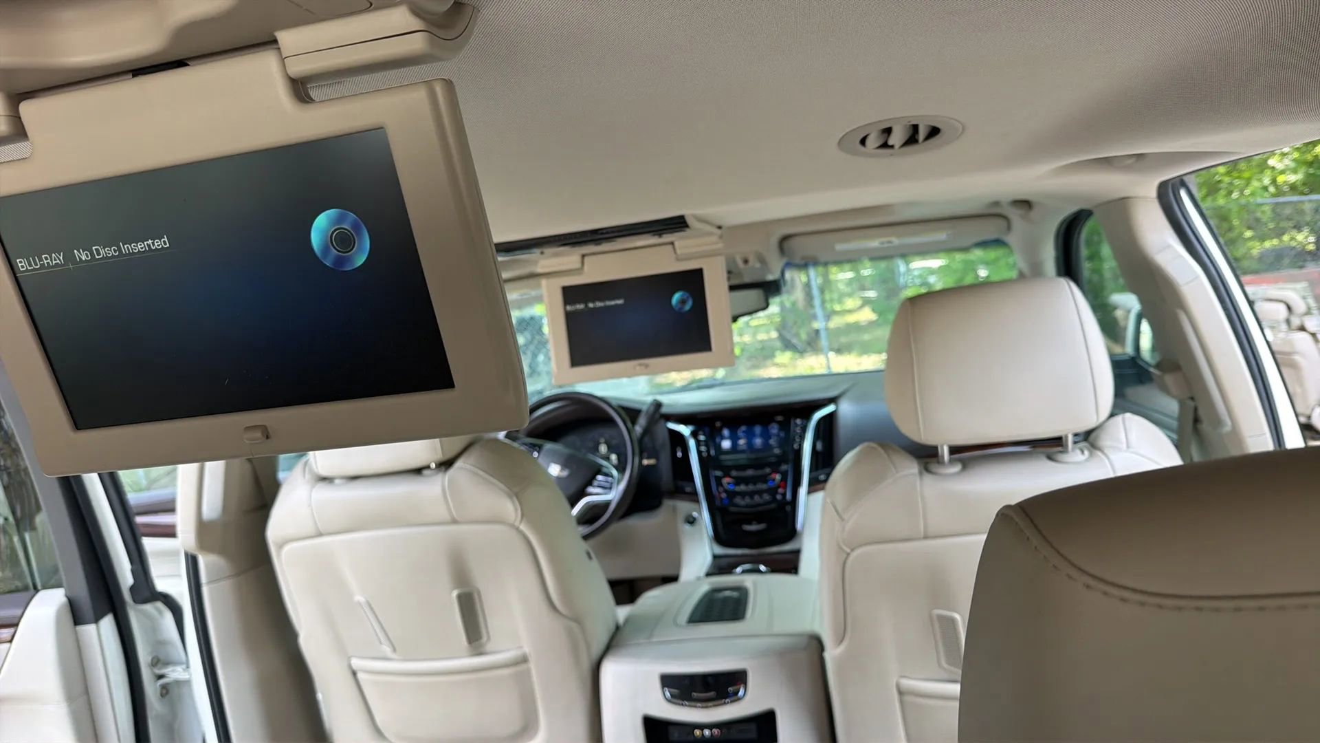 Used 2015 Cadillac Escalade ESV Luxury AWD/4WD image 33