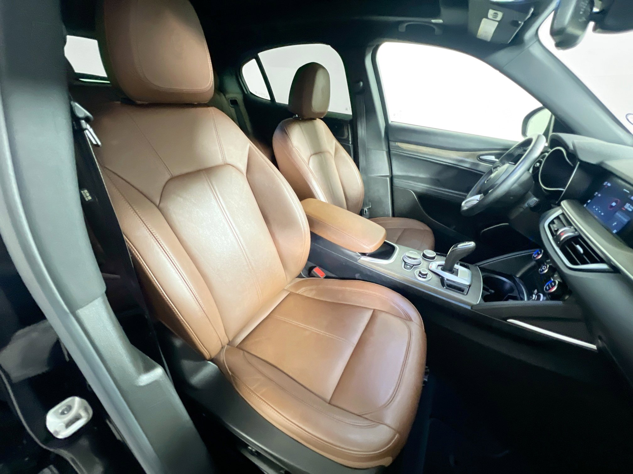 Used 2022 Alfa Romeo Stelvio Ti image 31