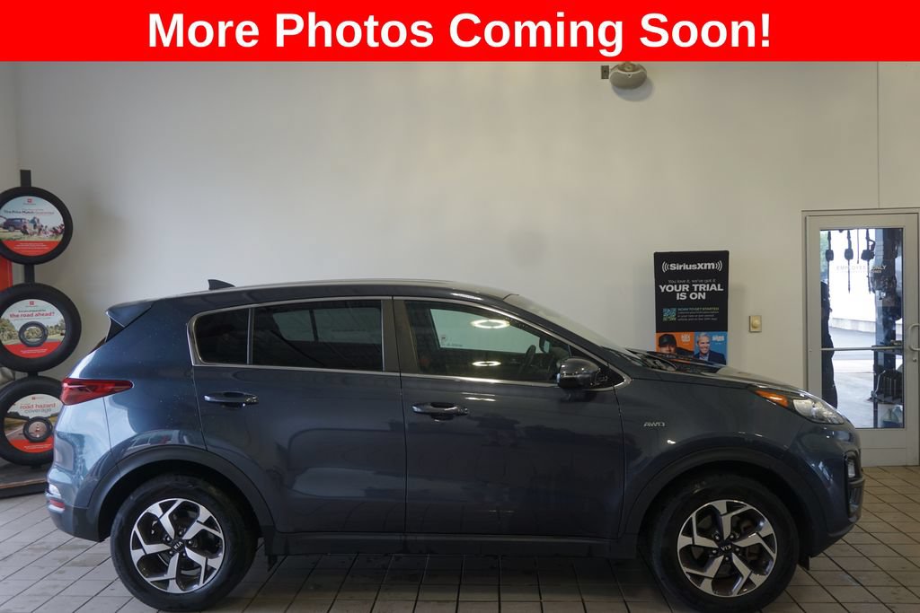 Used 2020 Kia Sportage LX w/ LX Popular Package AWD/4WD image 2