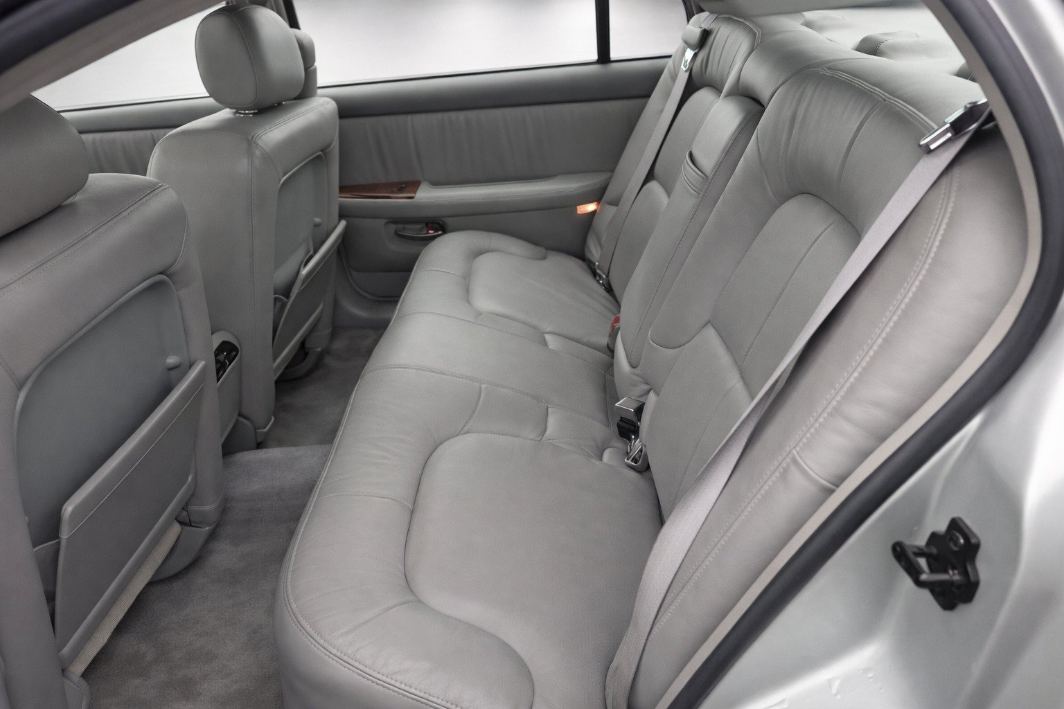 Used 2001 Buick Park Avenue w/ Prestige Pkg FWD image 5