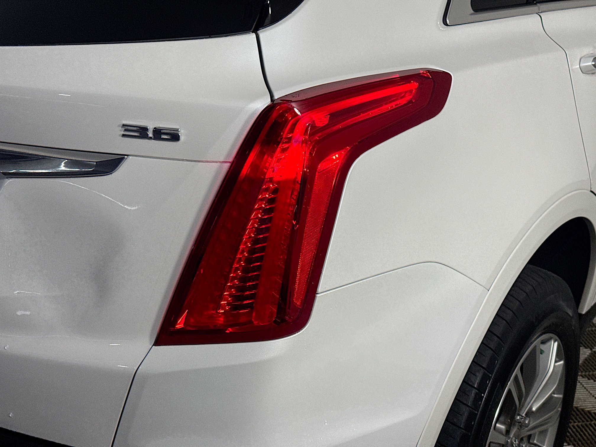Used 2018 Cadillac XT5 Luxury w/ Driver Awareness Package FWD image 34