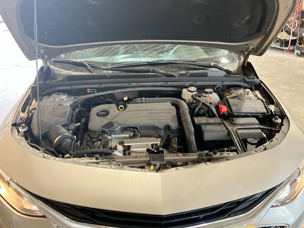 Used 2024 Chevrolet Malibu LS image 28