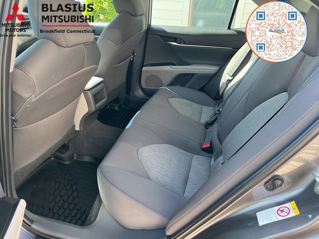 Used 2018 Toyota Camry LE FWD image 30