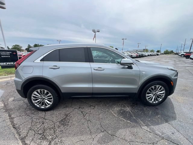Used 2024 Cadillac XT4 Premium Luxury AWD/4WD image 4