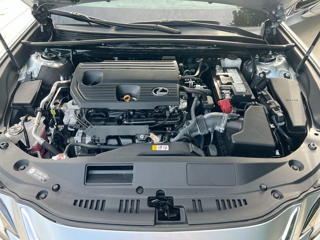 Certified 2024 Lexus ES 250 w/ Premium Package AWD/4WD image 10