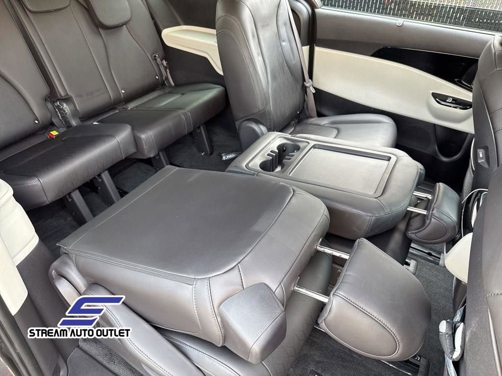 Used 2024 Kia Carnival SX image 23