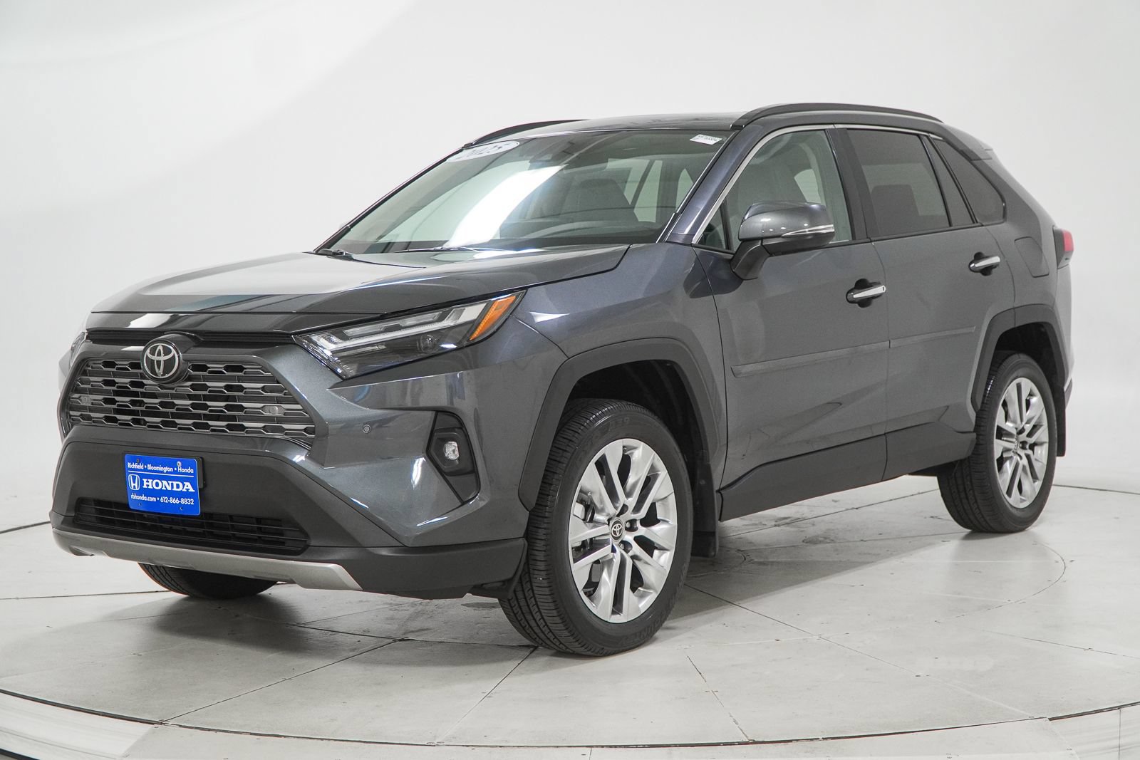 Used 2025 Toyota RAV4 Limited w/ Weather Package AWD/4WD image 4