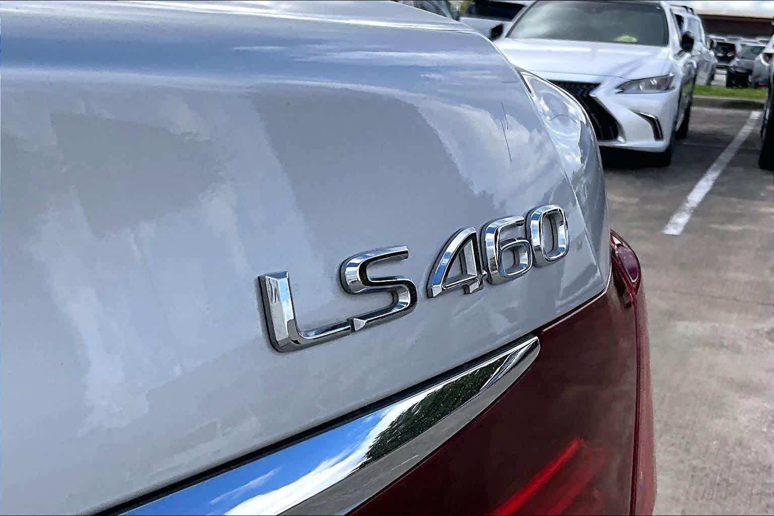 Used 2017 Lexus LS 460 w/ Comfort Package RWD image 28