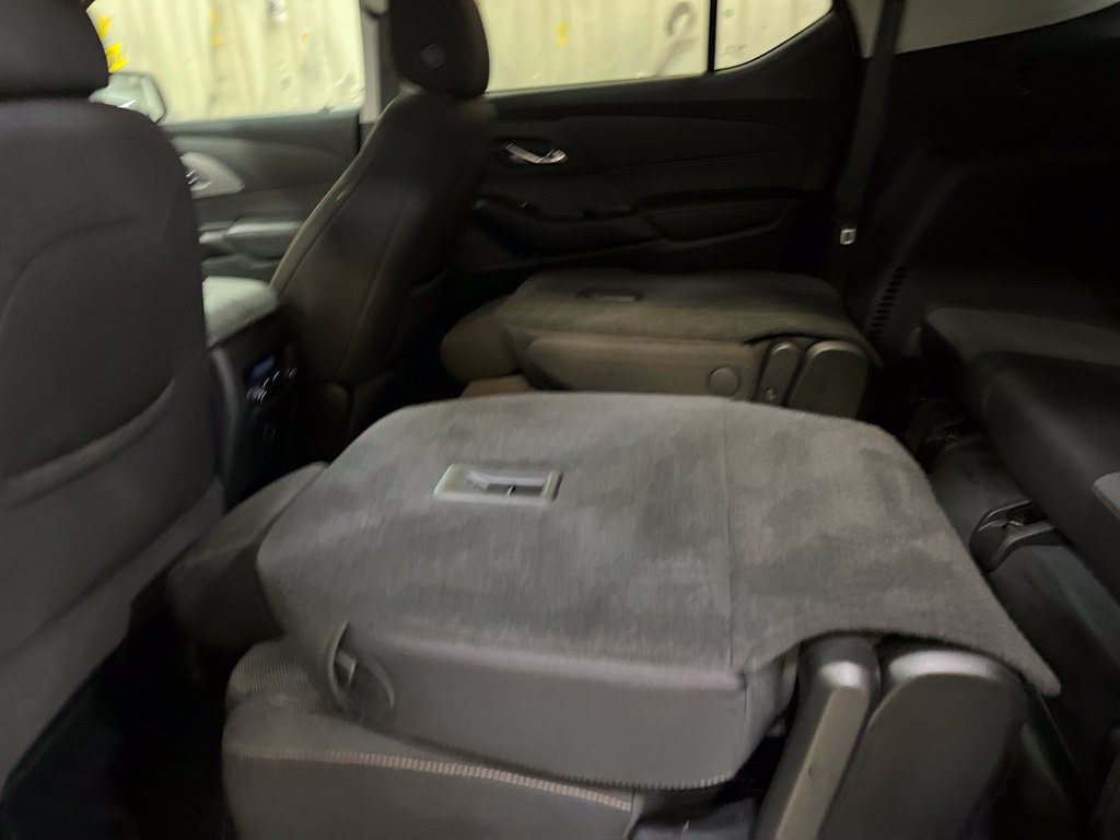 Used 2021 Chevrolet Traverse LT FWD image 22