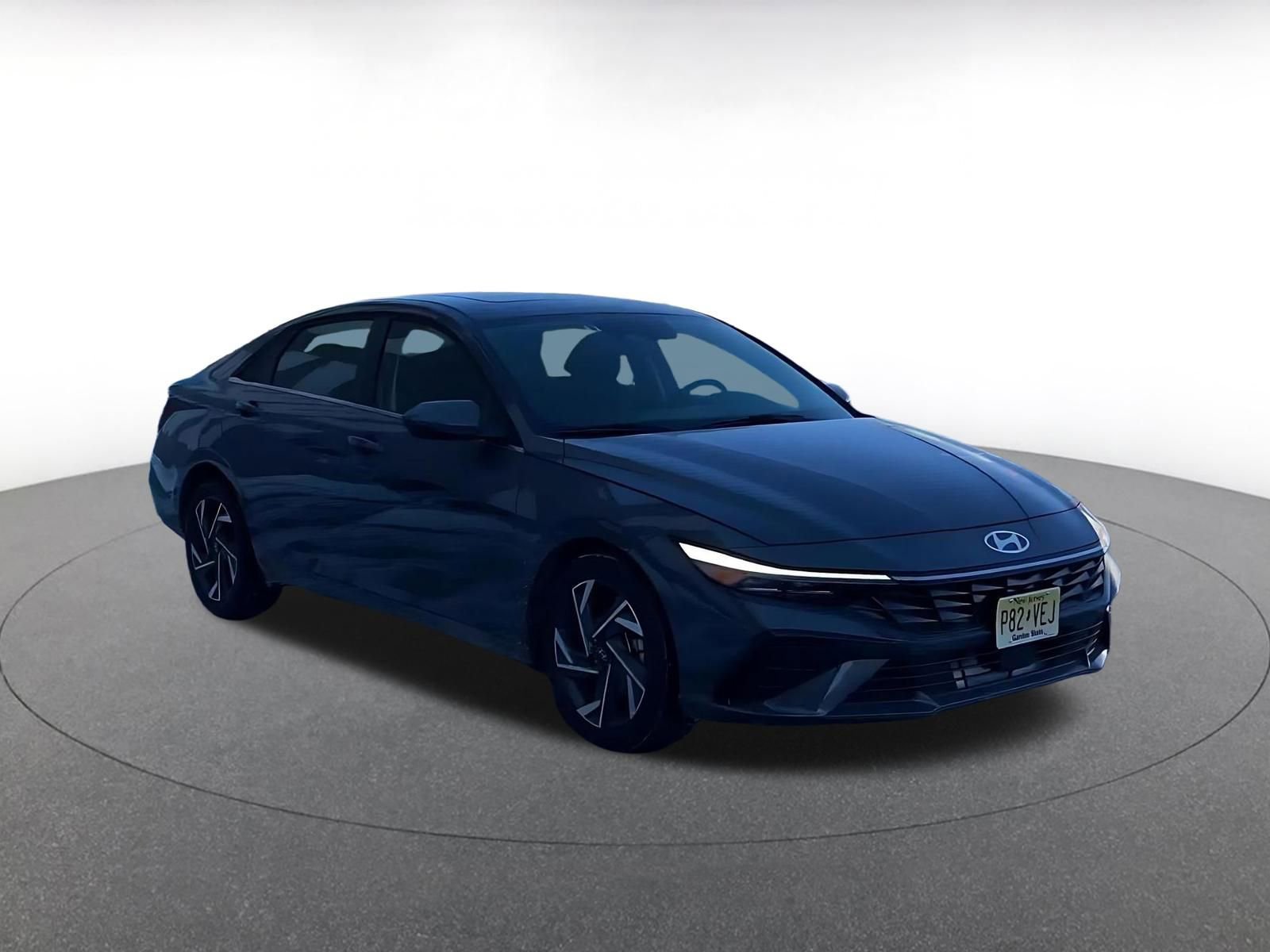 Used 2025 Hyundai Elantra SEL video 2