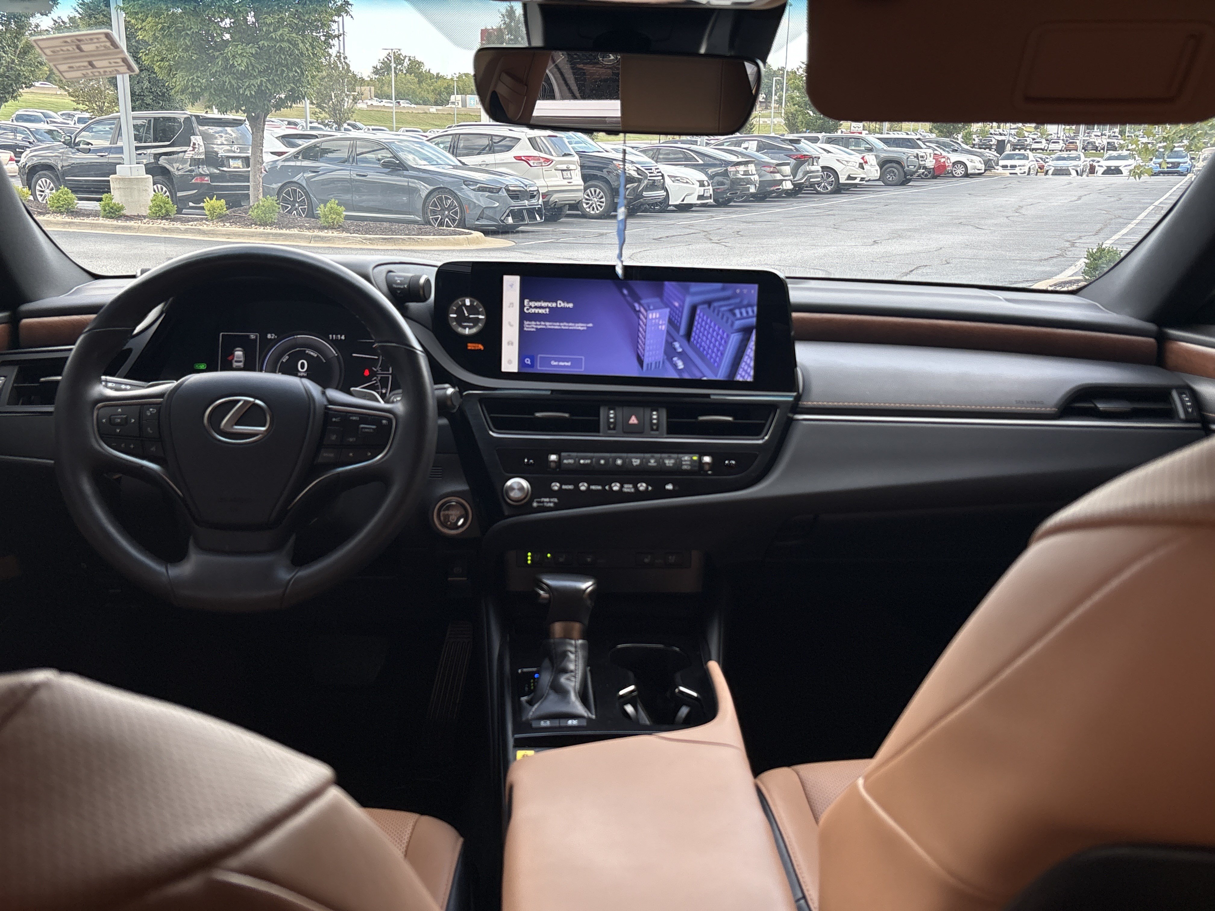 Used 2024 Lexus ES 300h w/ Premium Package FWD image 29