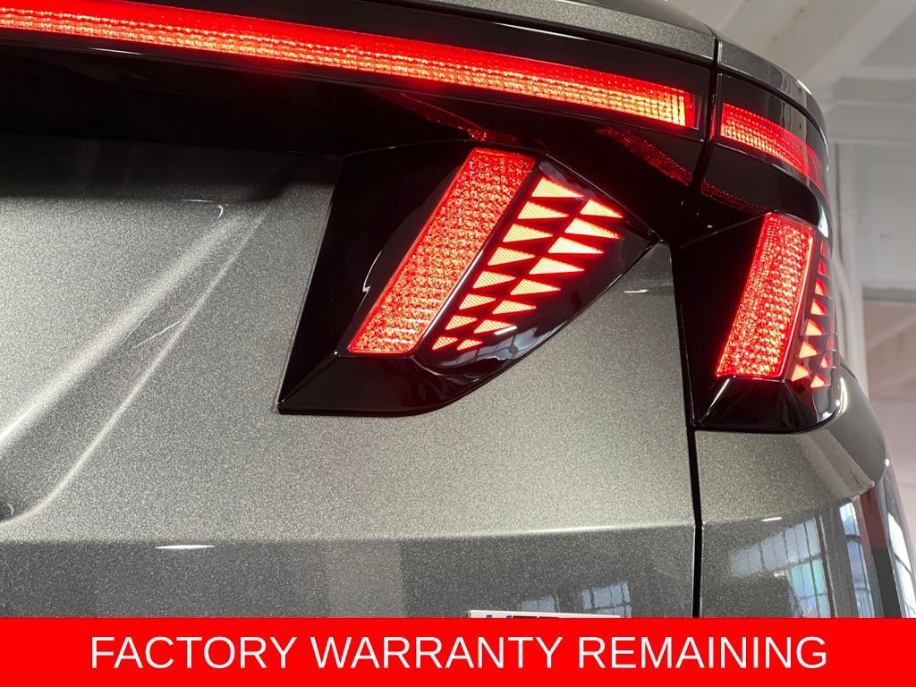 Used 2022 Hyundai Tucson Limited image 11