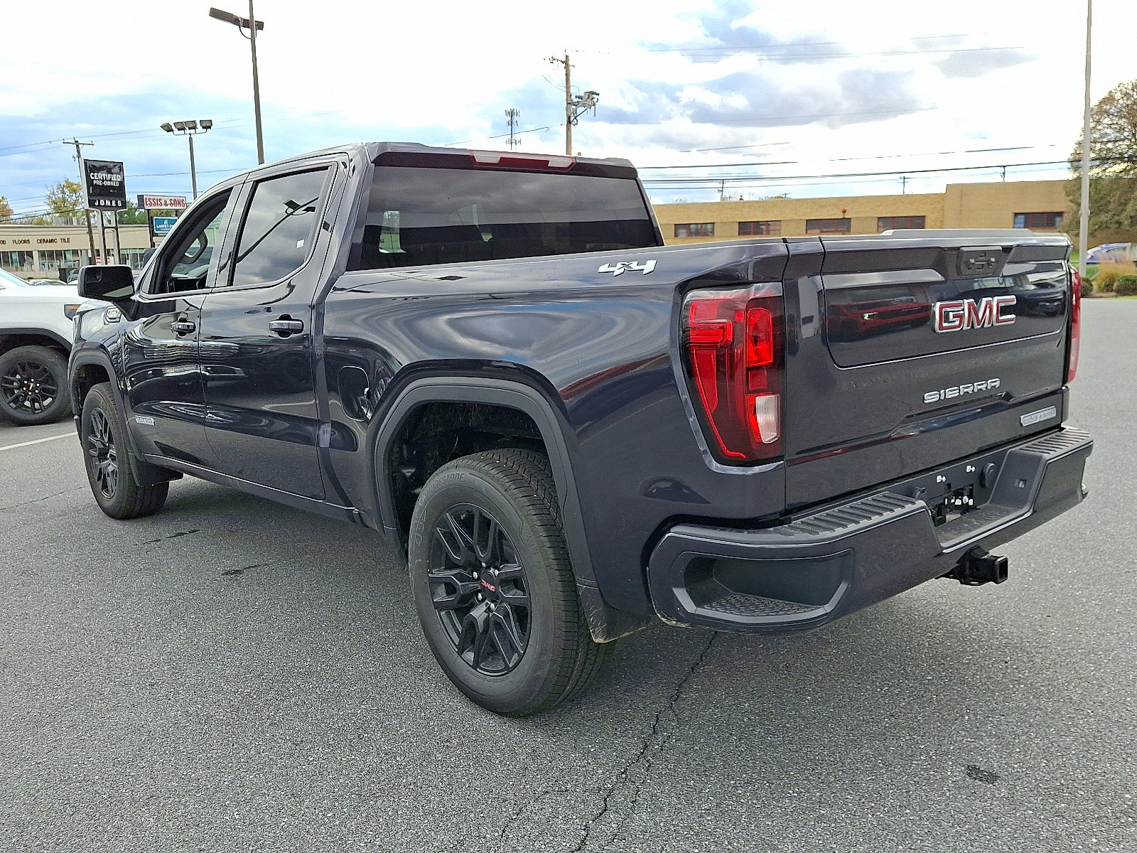 New 2026 GMC Sierra 1500 Elevation image 3