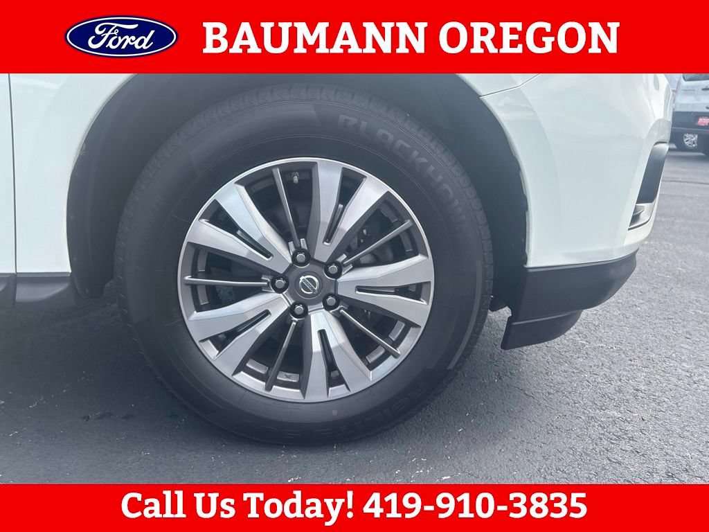 Used 2017 Nissan Pathfinder SV FWD image 9