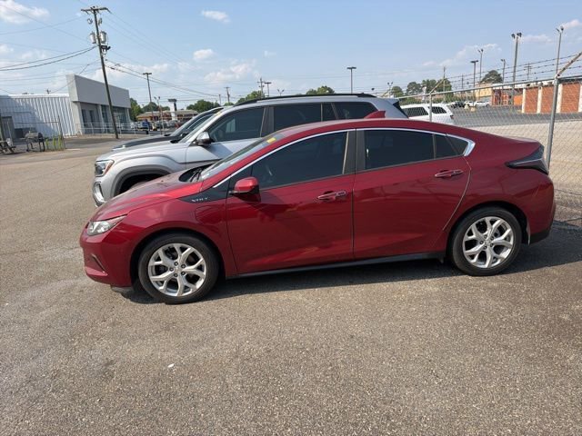Used 2018 Chevrolet Volt Premier w/ Driver Confidence Package image 2