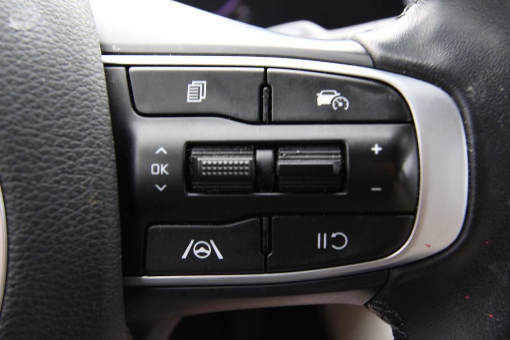 Used 2024 Kia Sportage EX FWD image 21