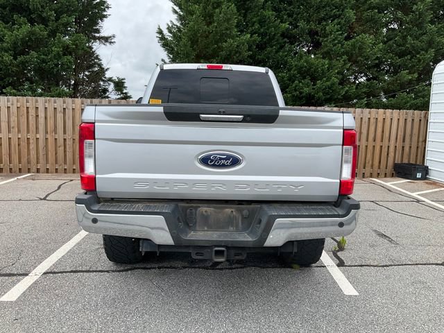 Used 2019 Ford F250 Lariat w/ Lariat Value Package AWD/4WD image 4