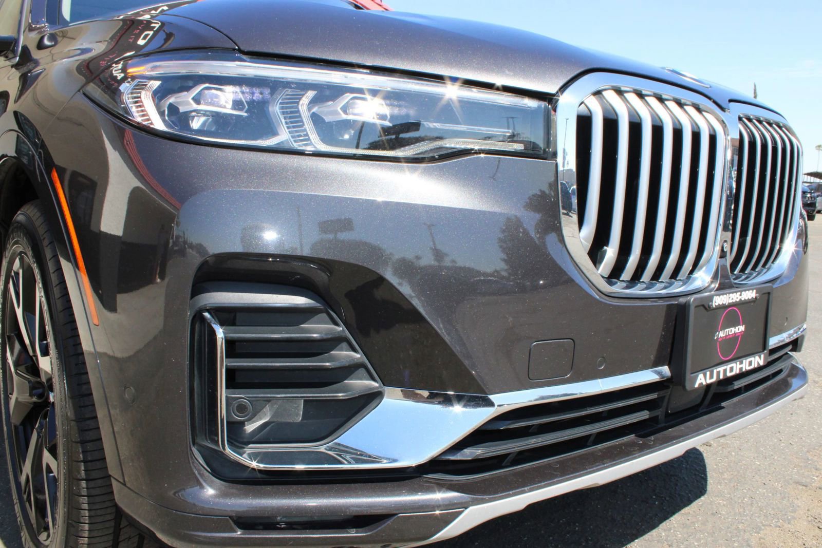 Used 2022 BMW X7 xDrive40i w/ Premium Package image 8