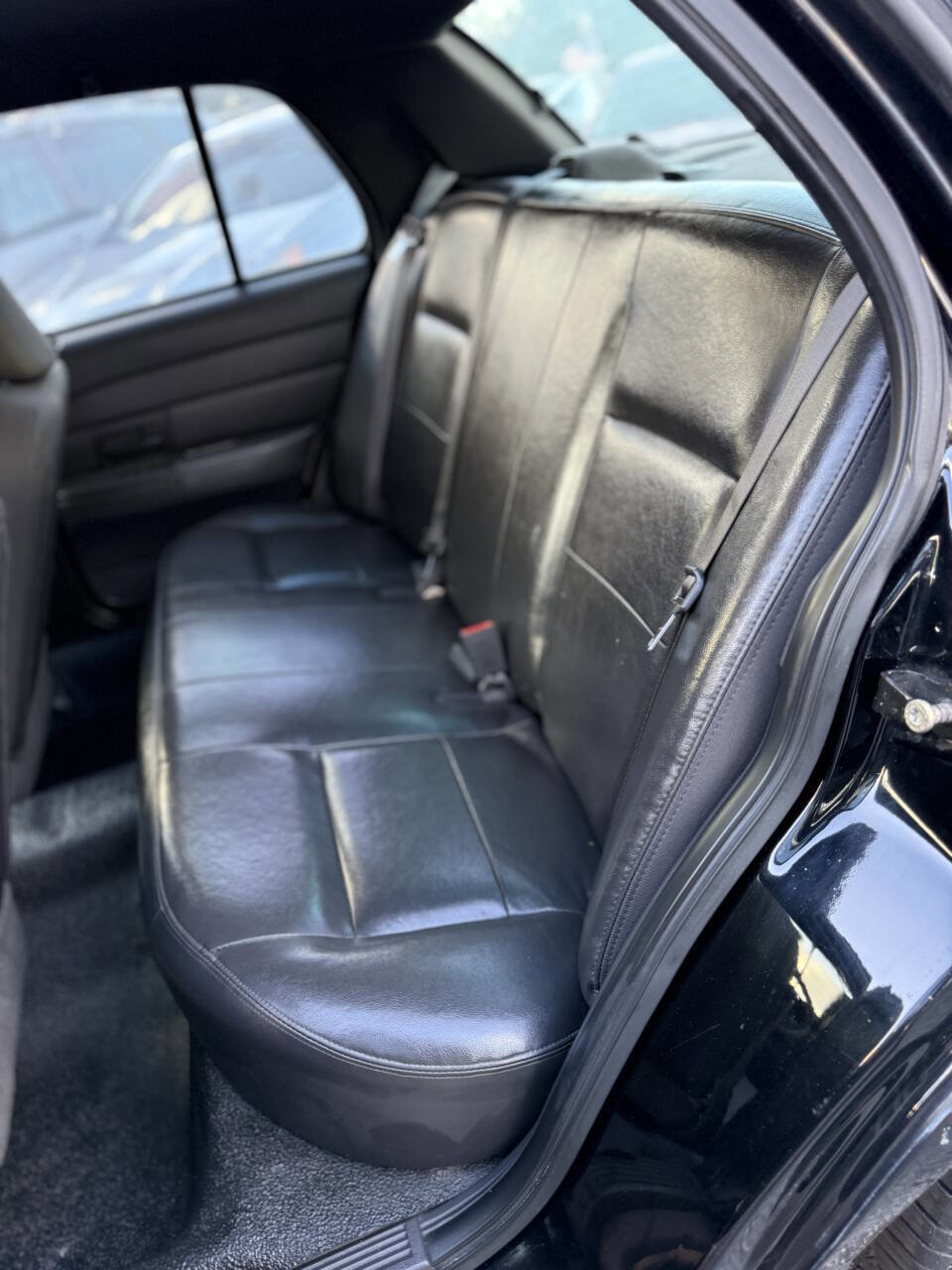 Used 2005 Ford Crown Victoria Police Interceptor RWD image 17