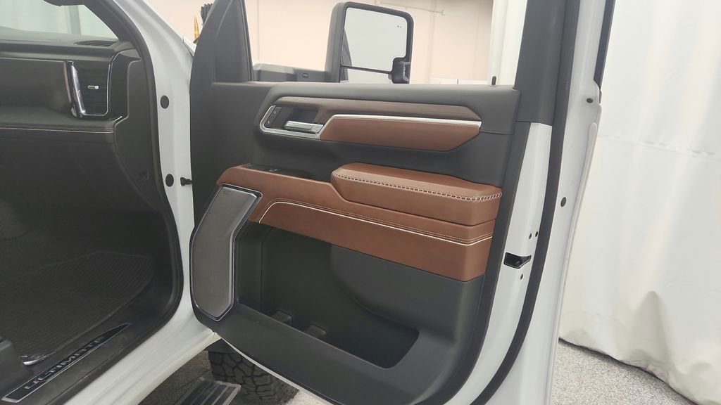 Used 2024 GMC Sierra 3500 Denali Ultimate AWD/4WD image 36
