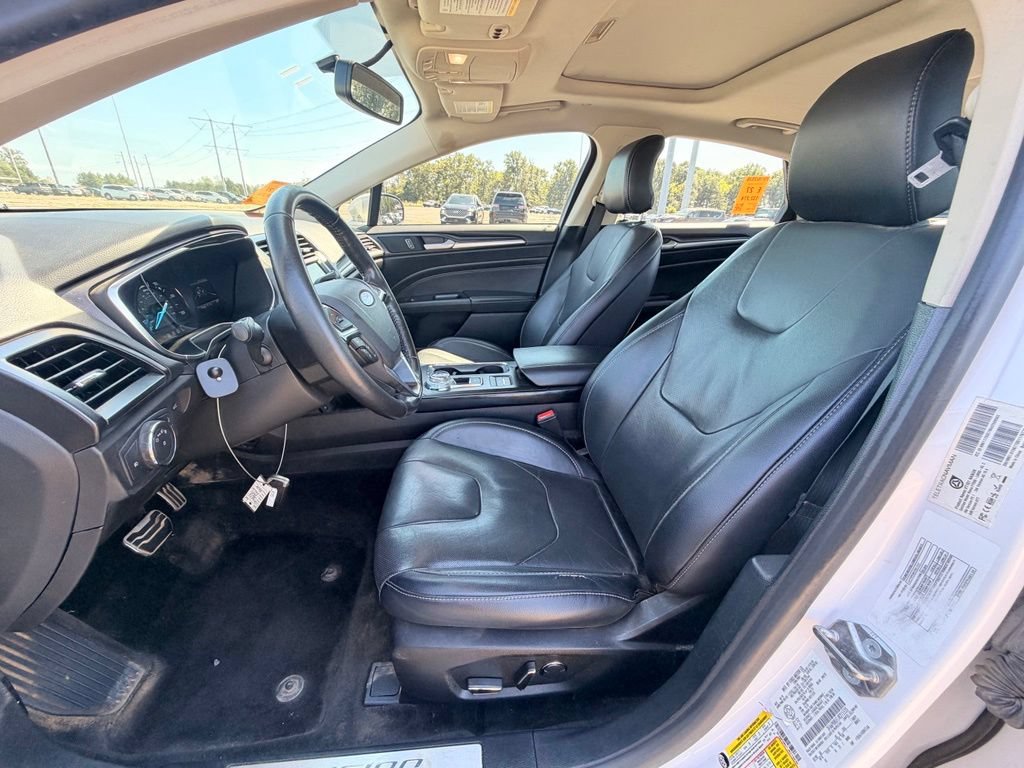 Used 2018 Ford Fusion Titanium FWD image 11