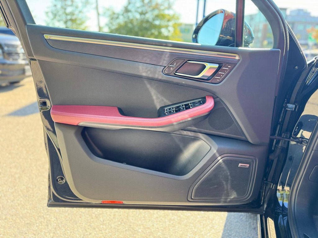 Used 2022 Porsche Macan GTS w/ Premium Package Plus image 11