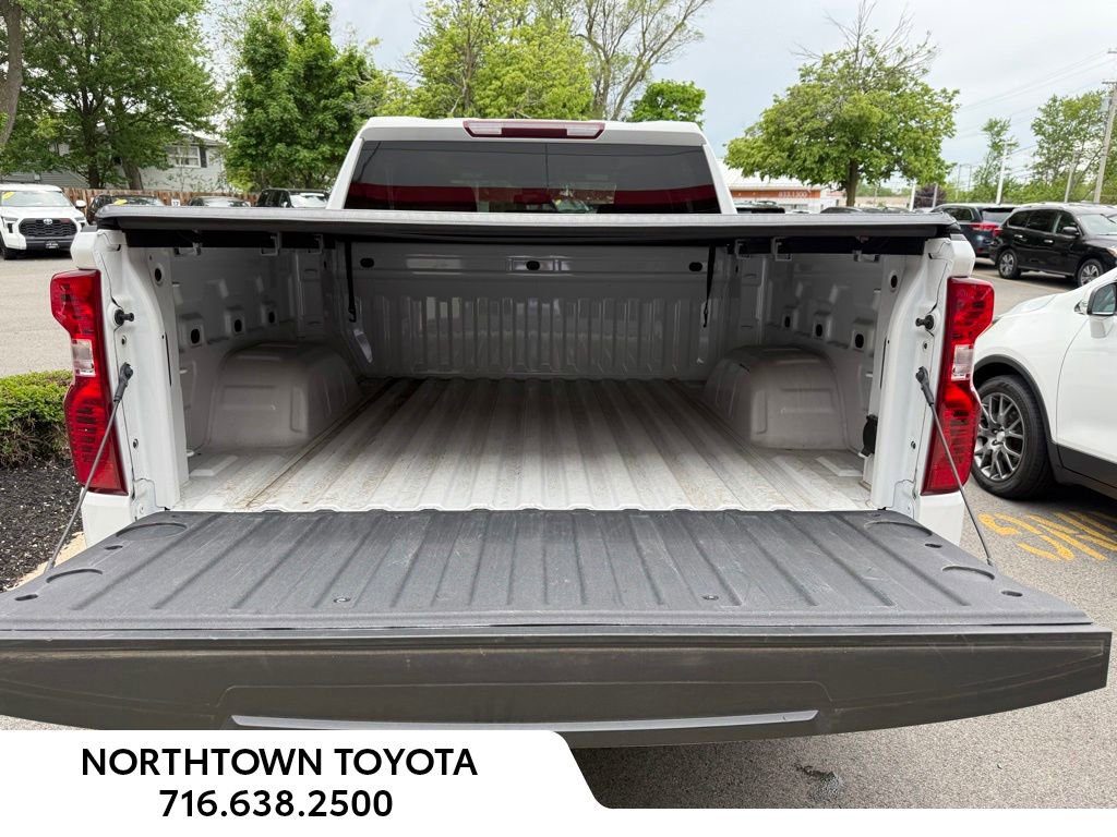 Used 2023 Chevrolet Silverado 1500 LT AWD/4WD image 15