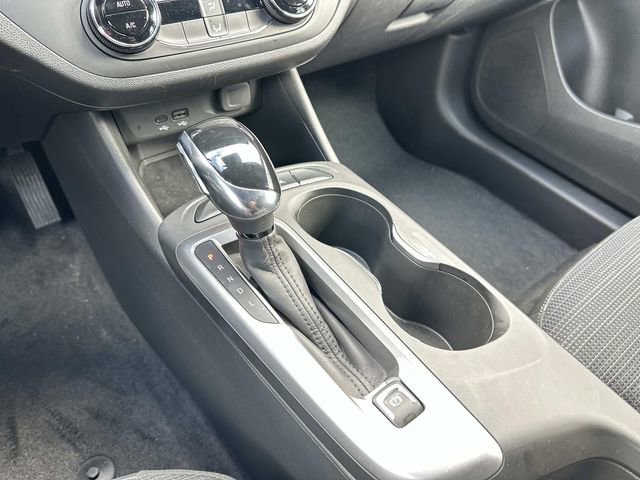 Used 2025 Buick Envista Preferred image 24