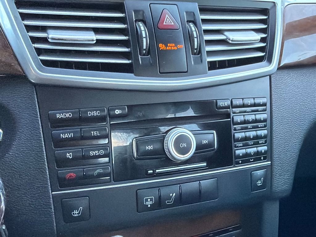 Used 2011 Mercedes-Benz E 350 4MATIC Sedan image 26