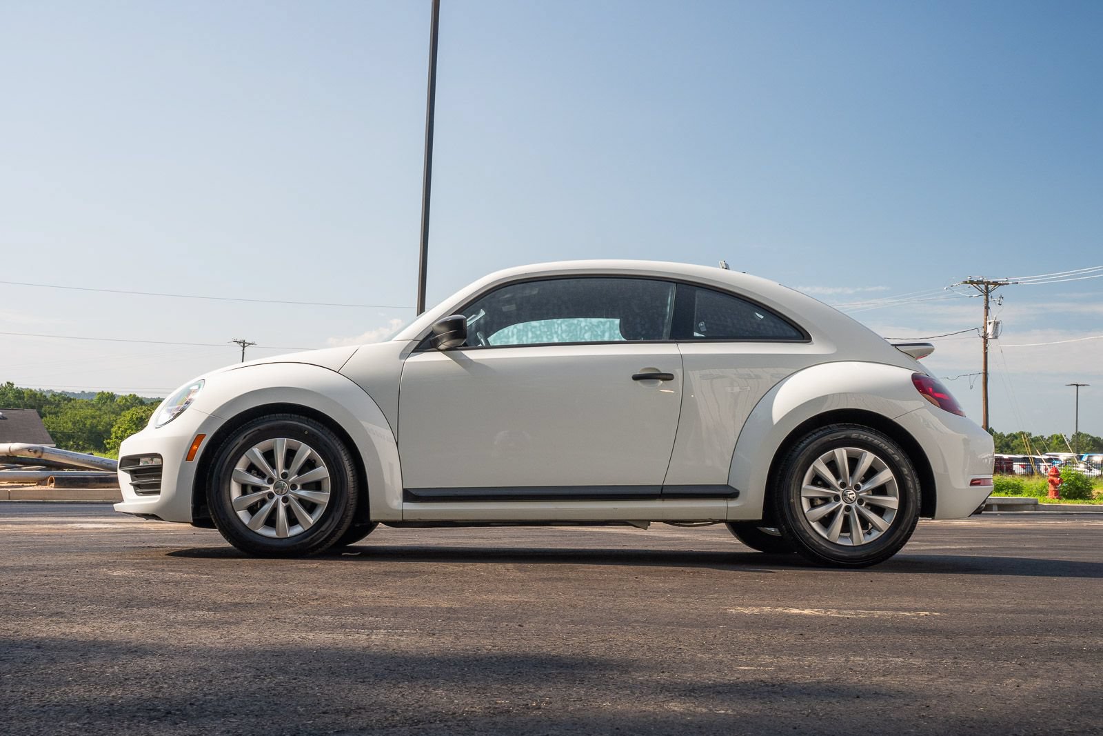 Used 2018 Volkswagen Beetle 2.0T S FWD image 4