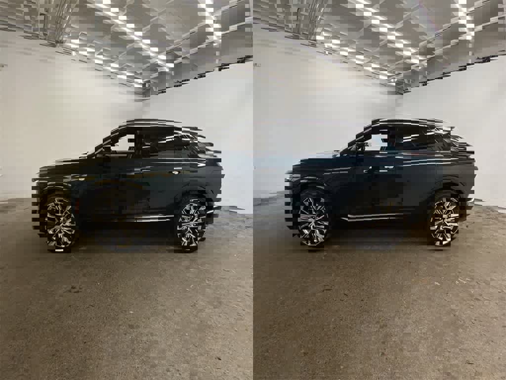 Certified 2025 Cadillac Lyriq Luxury w/ LPO, Floor Liner Package image 3