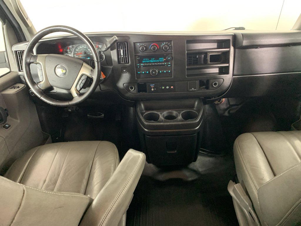 Used 2016 Chevrolet Express 3500 LS w/ Chrome Appearance Package image 32