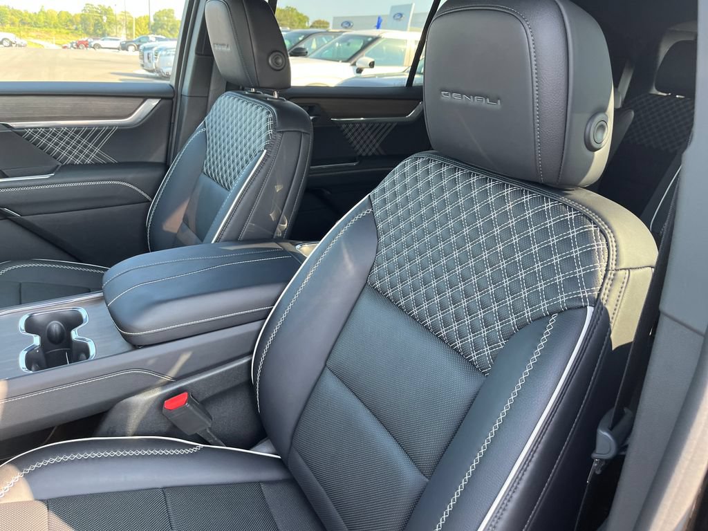 Used 2026 GMC Acadia Denali w/ Super Cruise Package AWD/4WD image 12