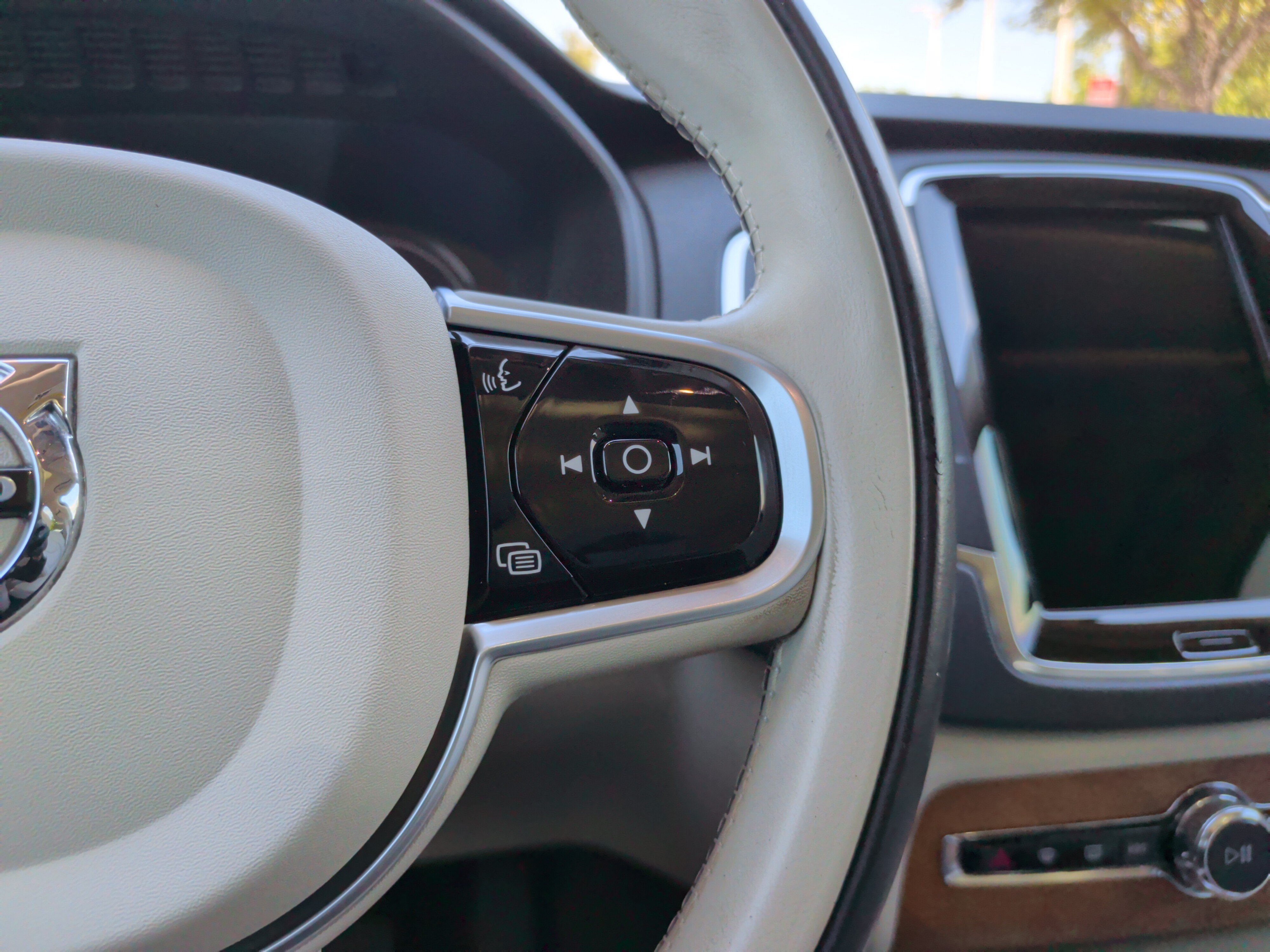 Used 2022 Volvo XC90 T8 Inscription Expression AWD/4WD image 22