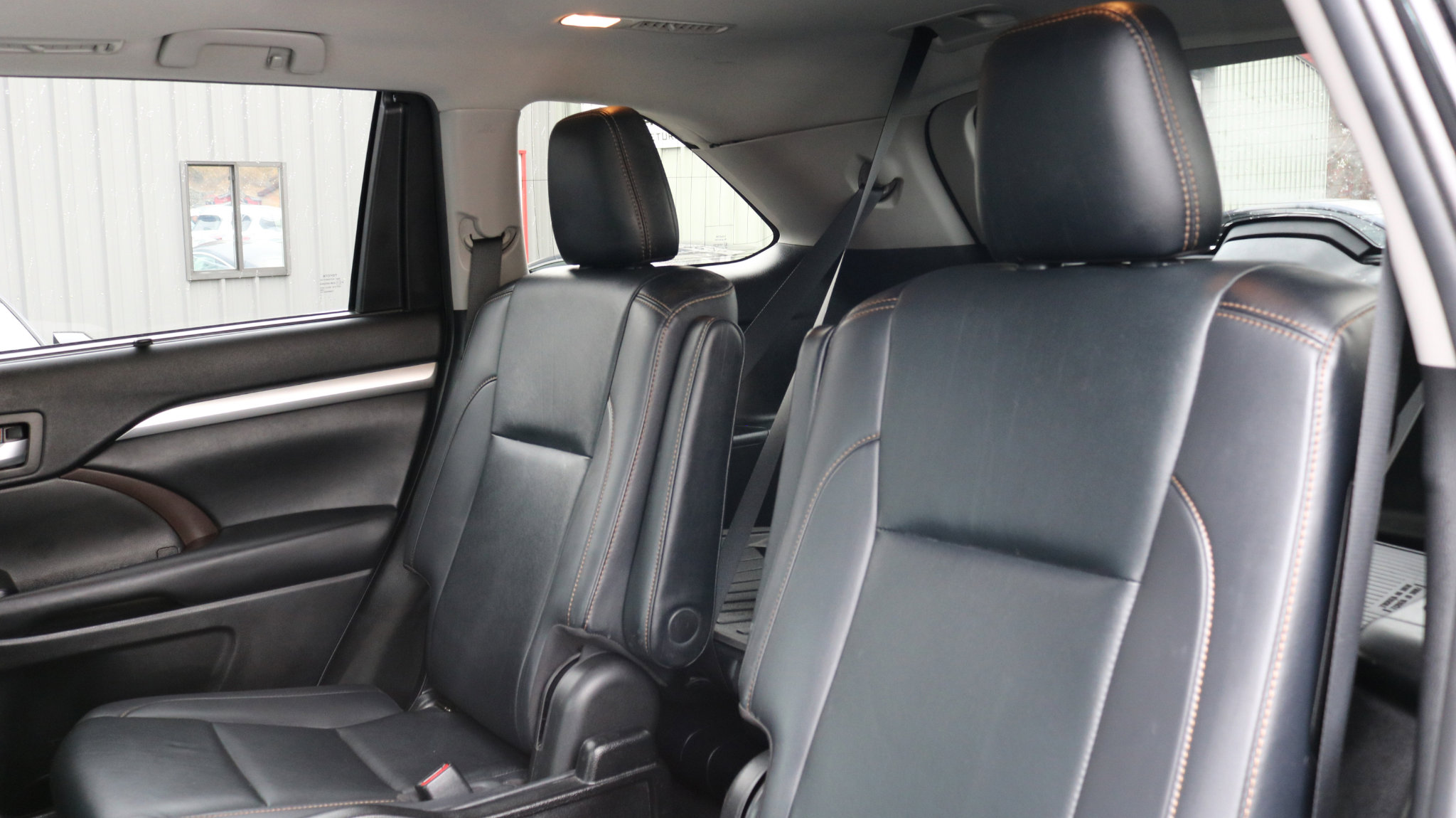 Used 2019 Toyota Highlander XLE image 19