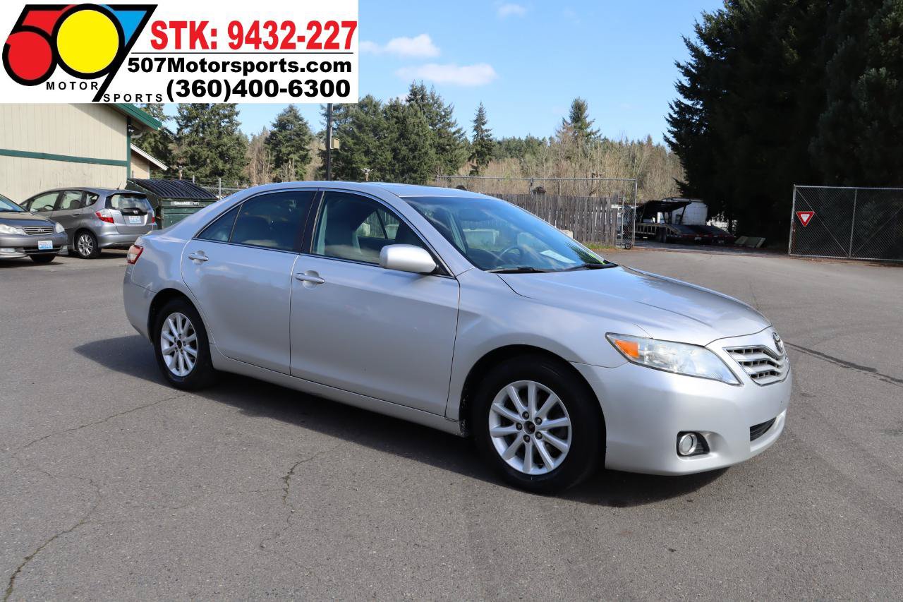 Used 2010 Toyota Camry SE FWD image 11